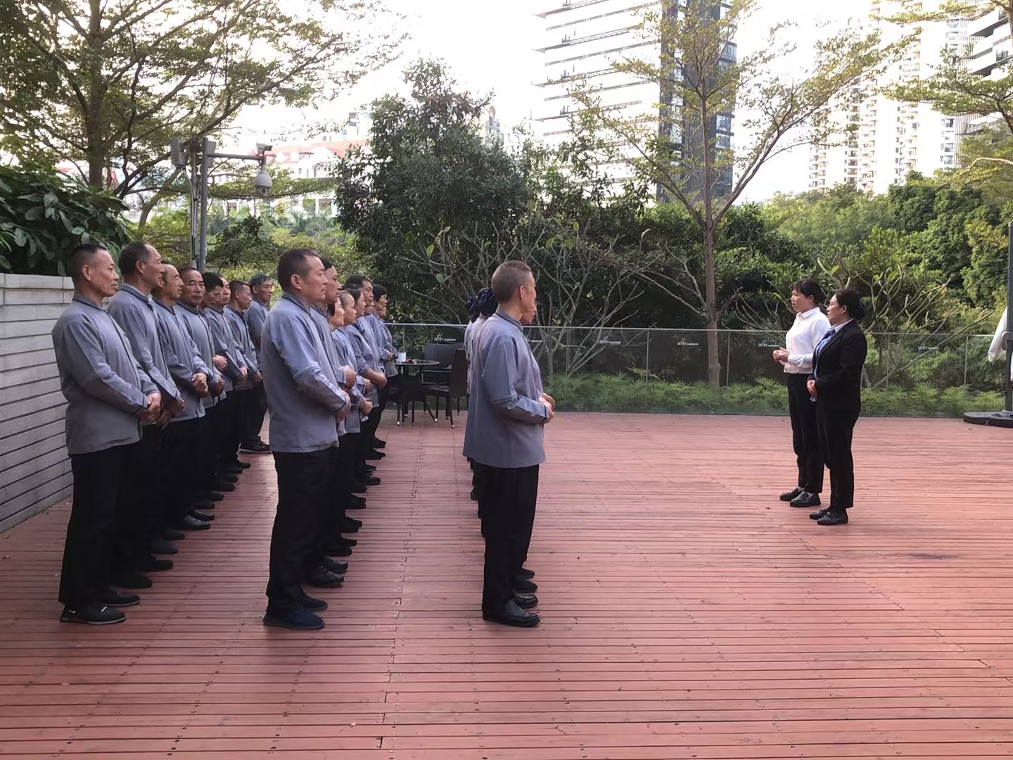 員工列隊、禮儀培訓展示2